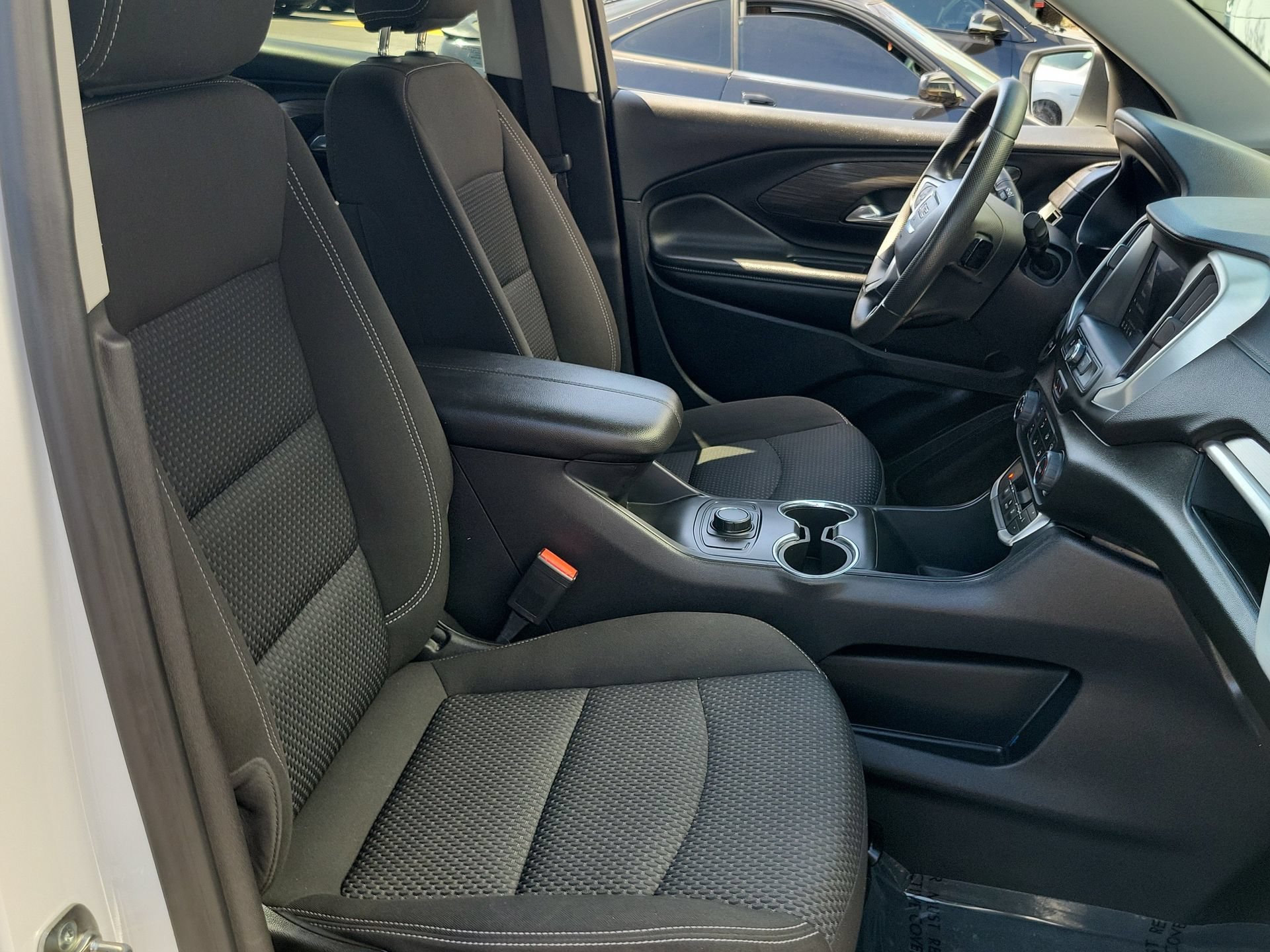 Used 2024 GMC Terrain SLE FWD image 19