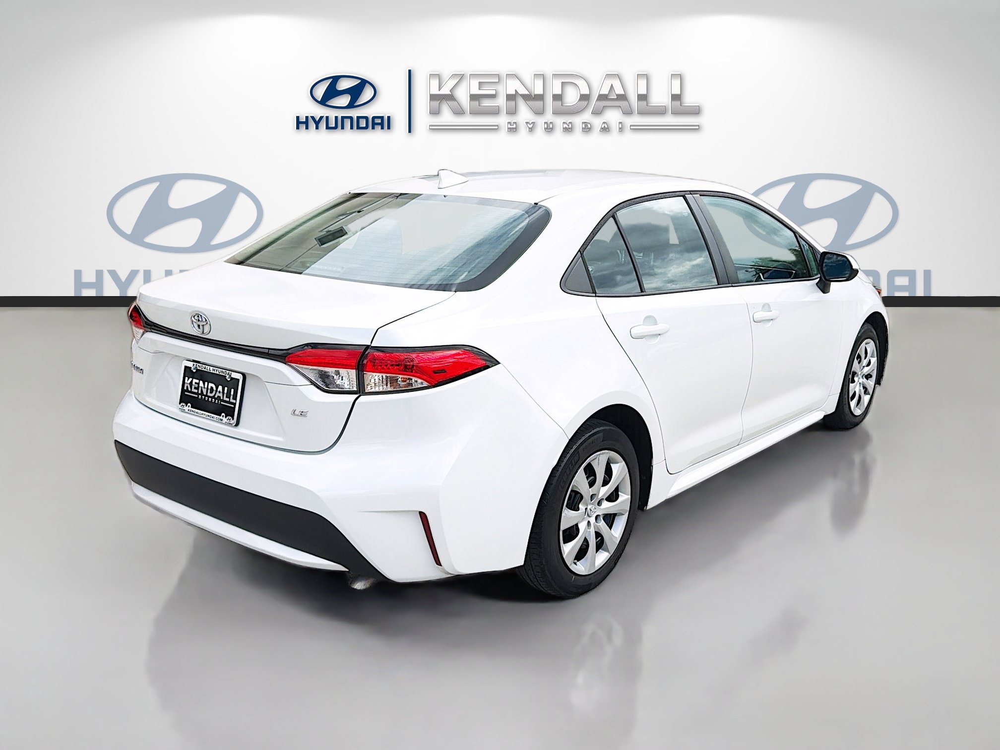 Used 2022 Toyota Corolla LE FWD image 6