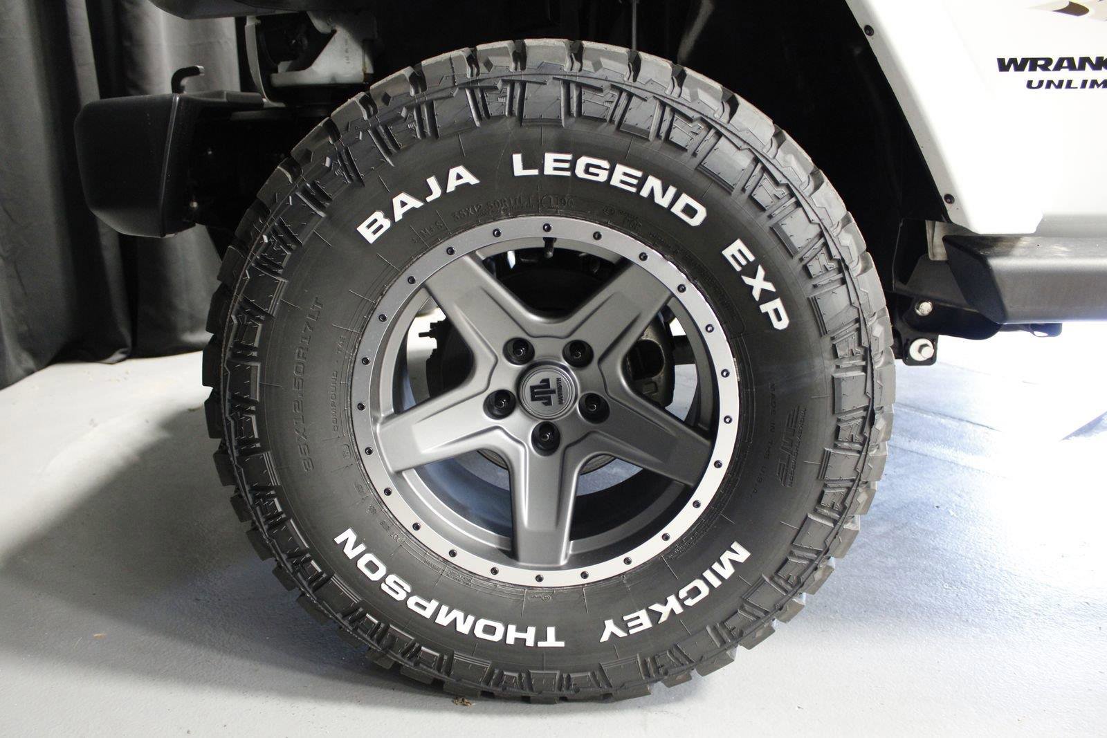 Used 2017 Jeep Wrangler Unlimited Sahara w/ Dual Top Group image 19