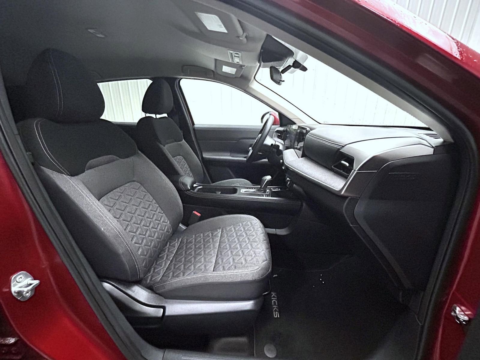 Certified 2025 Nissan Kicks SV image 15