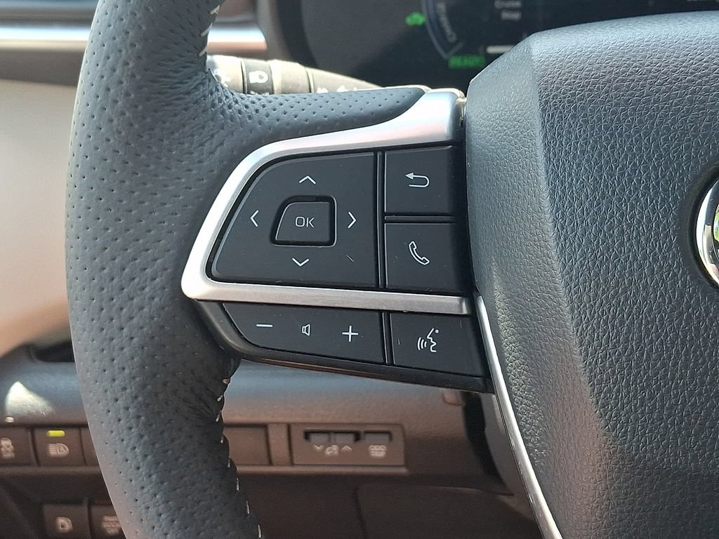 Used 2026 Toyota Sienna Limited AWD/4WD image 22