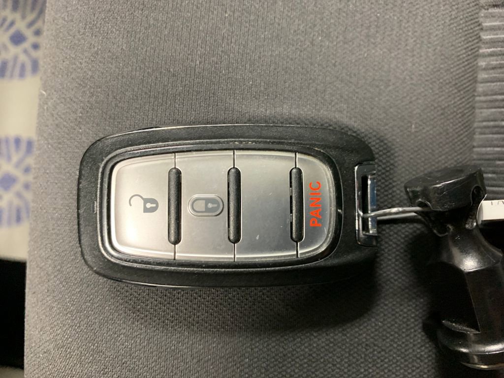 Used 2017 Chrysler Pacifica LX image 30