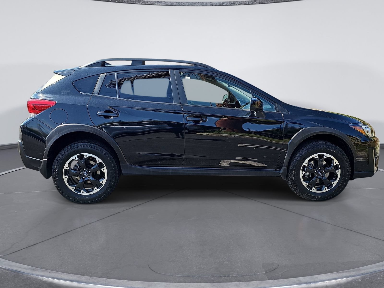 Used 2021 Subaru Crosstrek 2.0i Premium w/ Popular Package #2 AWD/4WD image 2