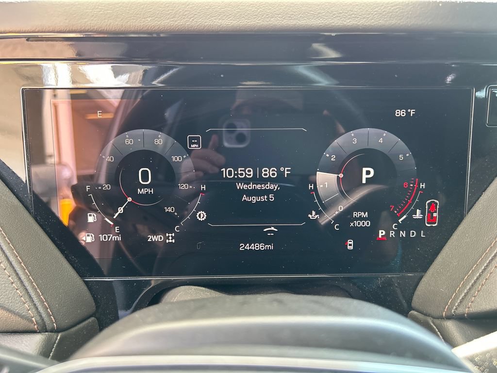 Used 2025 GMC Yukon AT4 w/ AT4 Premium Plus Package AWD/4WD image 18