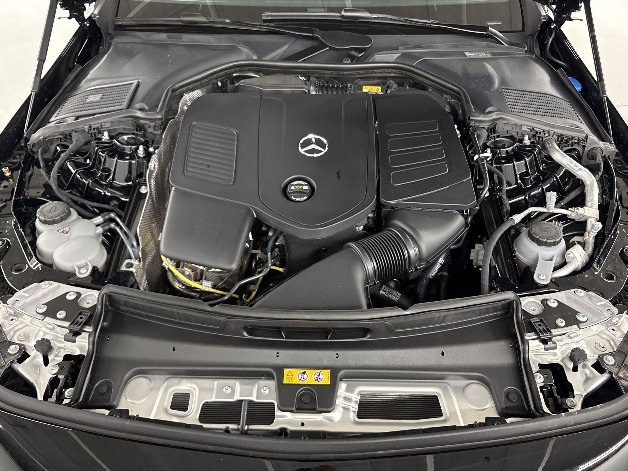New 2026 Mercedes-Benz CLE 300 4MATIC Coupe image 32