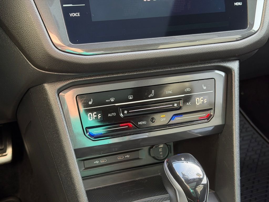 Used 2022 Volkswagen Tiguan SEL R-Line image 13