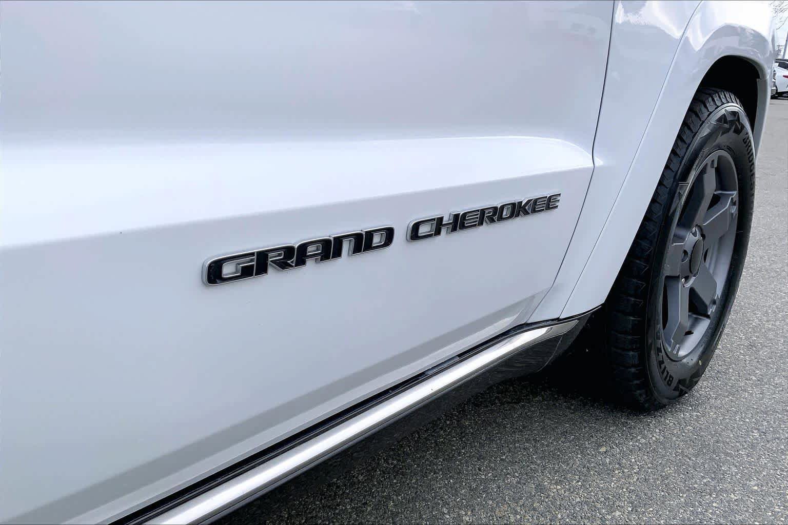Used 2020 Jeep Grand Cherokee Summit image 9