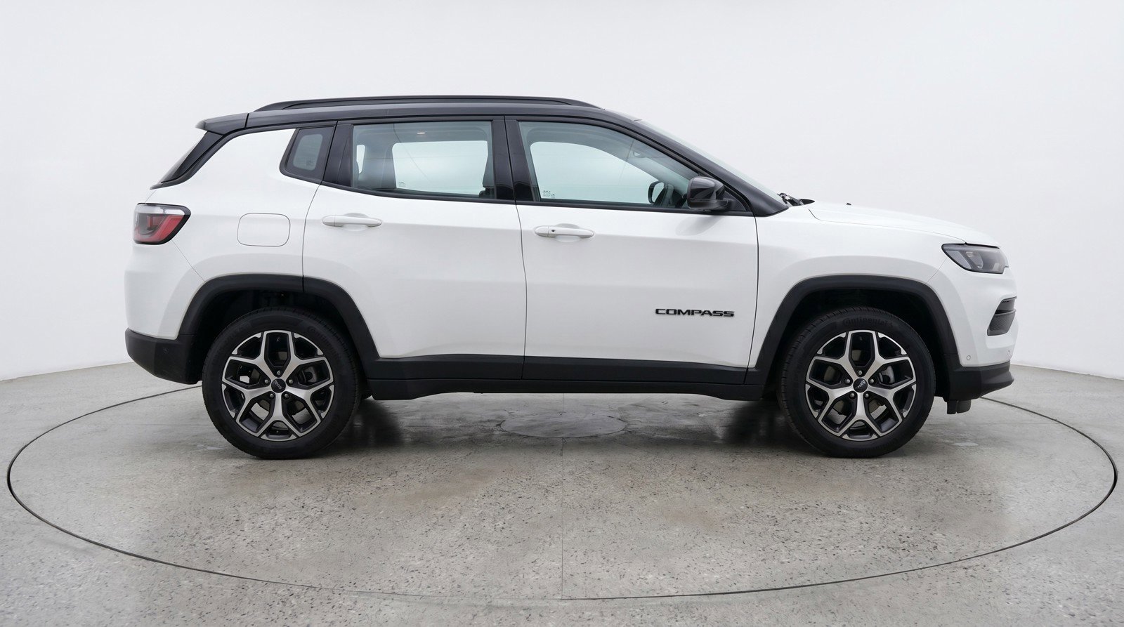 Used 2025 Jeep Compass Limited AWD/4WD image 11