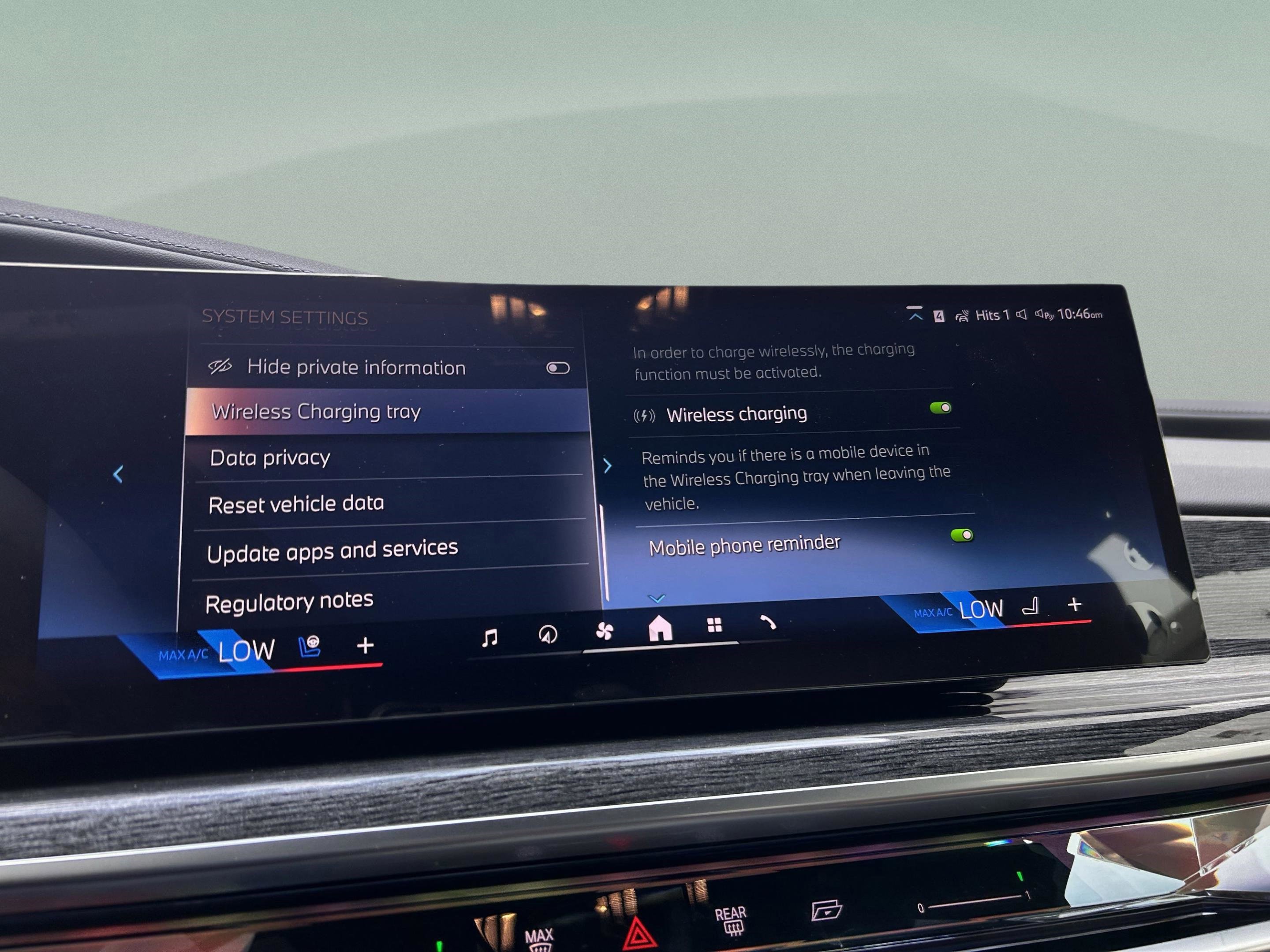 Used 2025 BMW 750e xDrive w/ Executive Package image 22