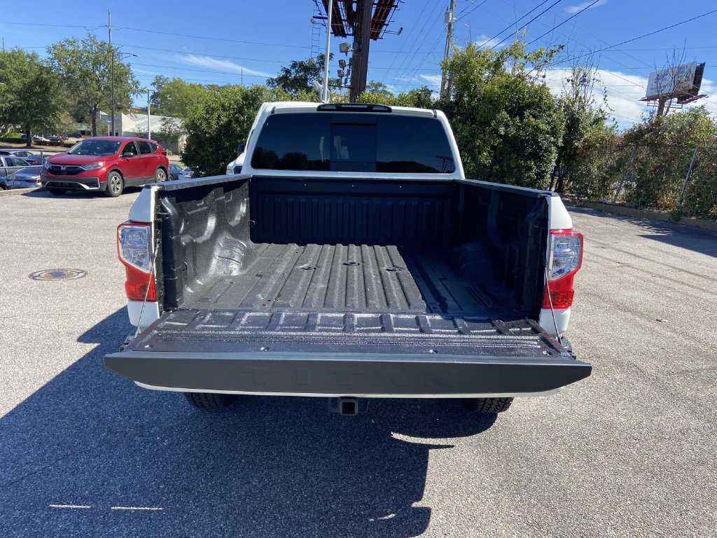 Used 2024 Nissan Titan SV w/ SV Convenience Package AWD/4WD image 4