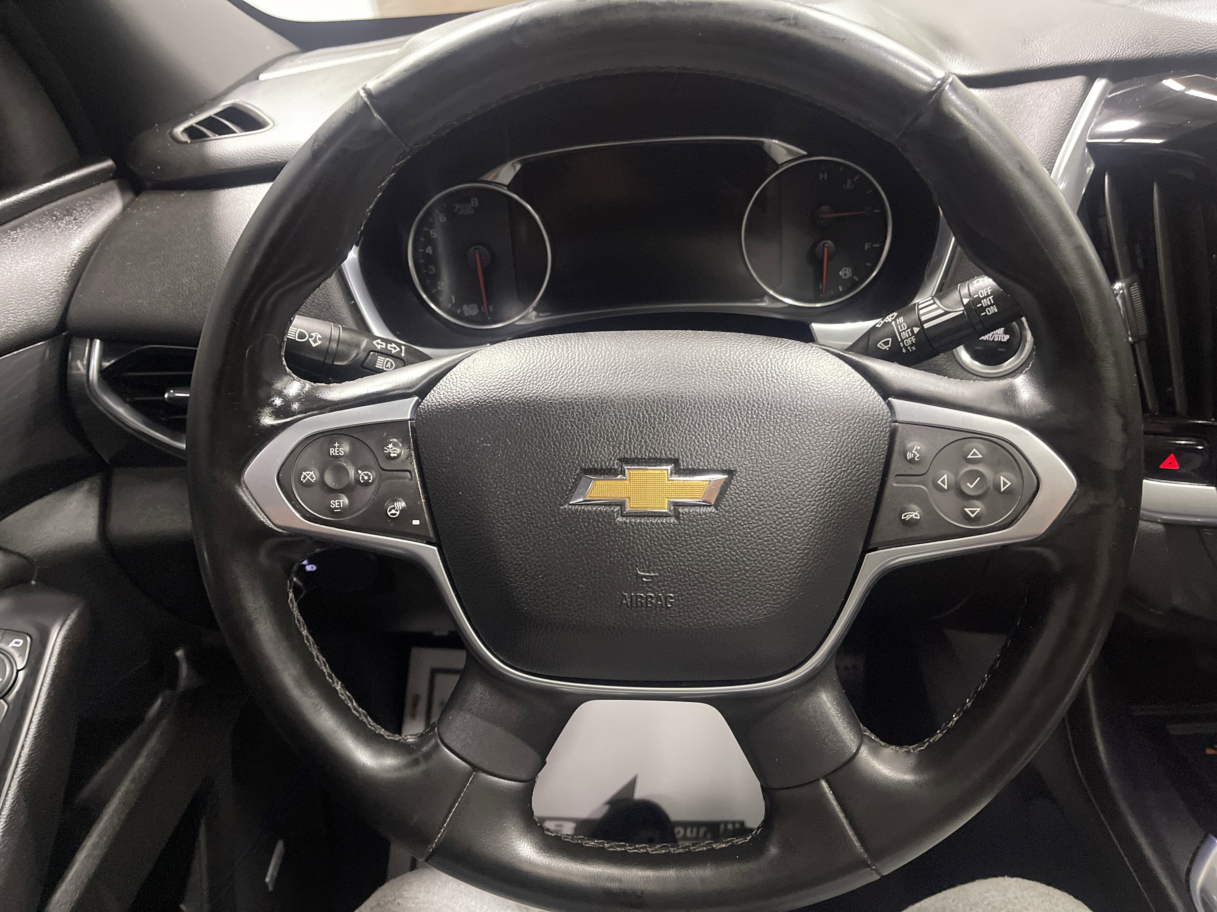 Used 2023 Chevrolet Traverse High Country image 31