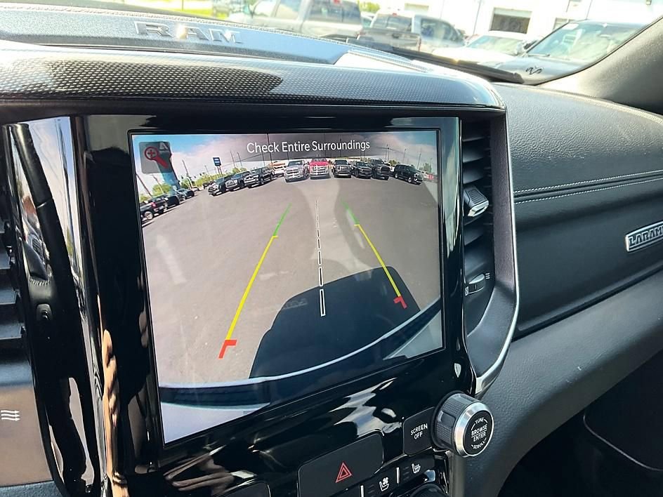 Used 2022 RAM 1500 Laramie AWD/4WD image 22