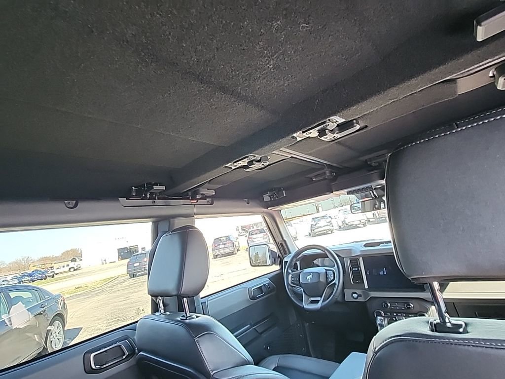 Used 2024 Ford Bronco Black Diamond image 12