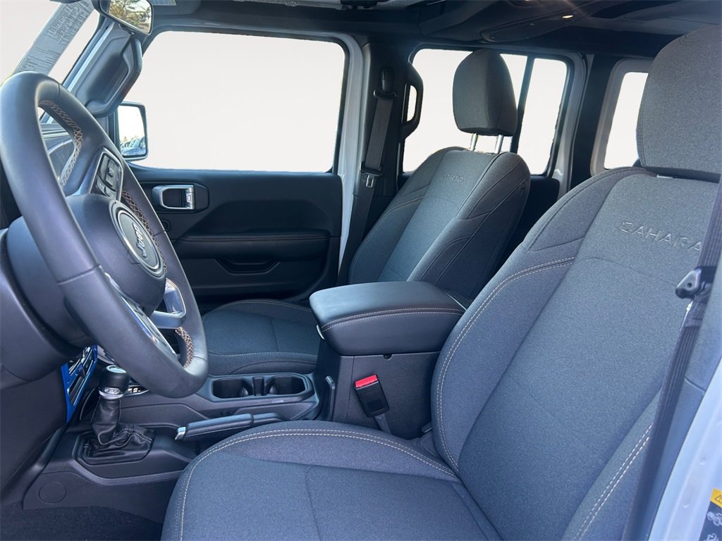 Used 2024 Jeep Wrangler Unlimited Sahara w/ Safety Group image 9