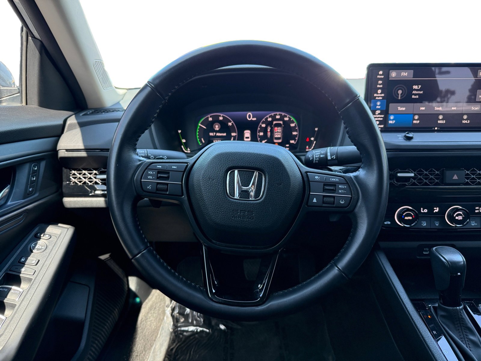 Used 2023 Honda Accord EX-L image 12