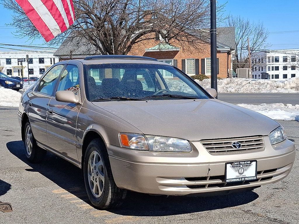 Used 1998 Toyota Camry LE FWD image 3