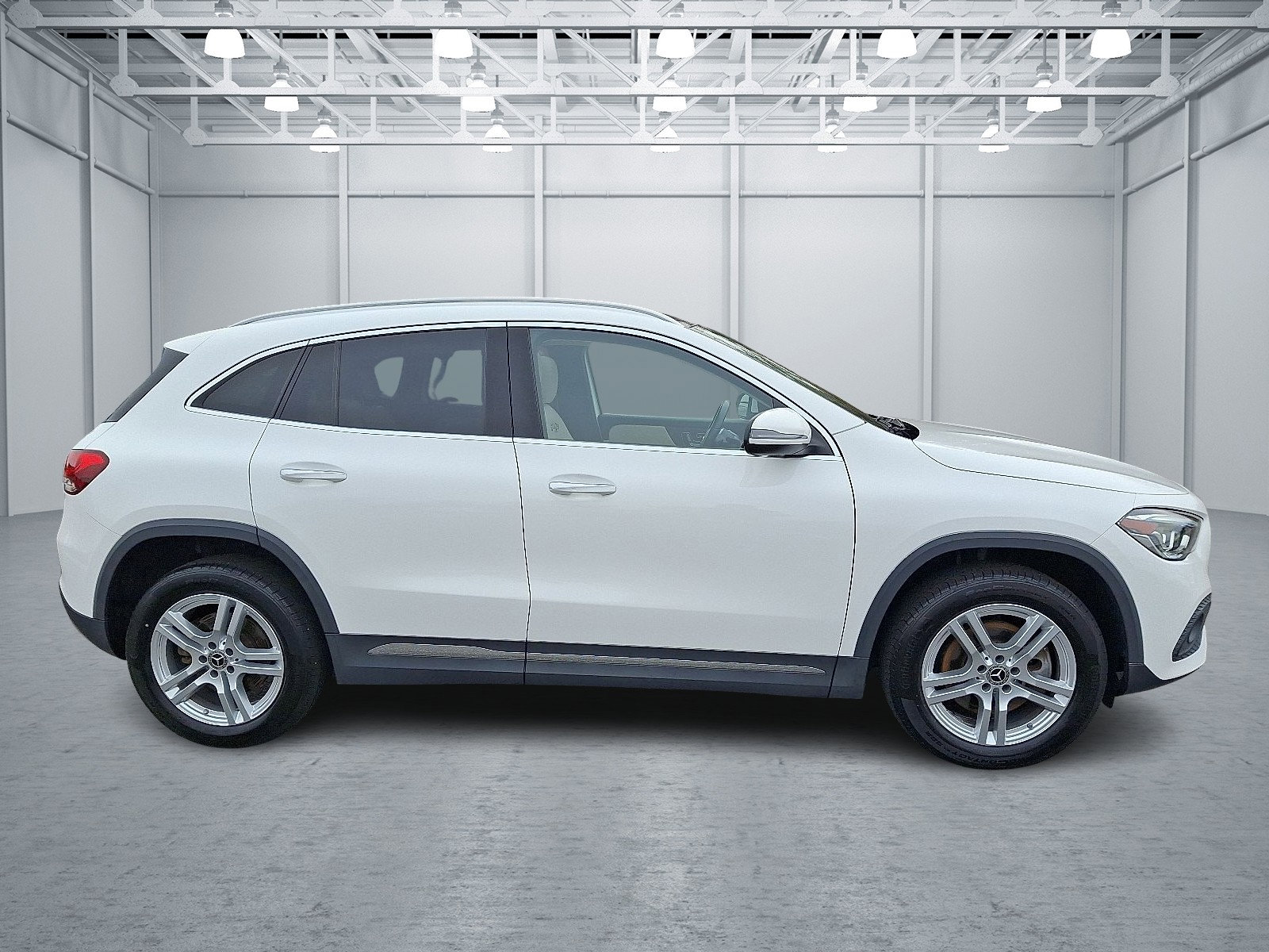 Used 2022 Mercedes-Benz GLA 250 4MATIC image 7