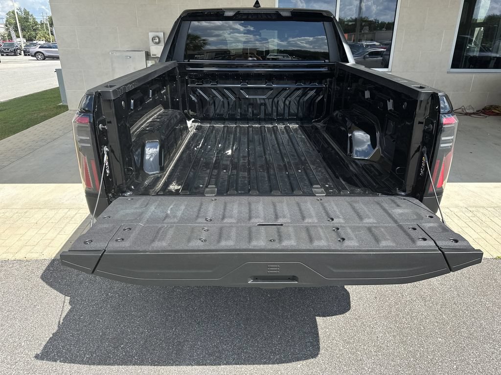 New 2026 GMC Sierra EV Elevation w/ LPO, Elevation Dark Package AWD/4WD image 31
