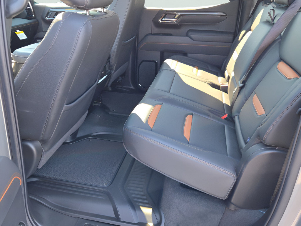 Certified 2025 GMC Sierra 1500 AT4 w/ AT4 Premium Package AWD/4WD image 25