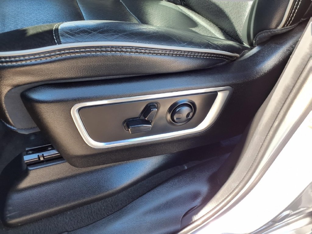 Used 2024 RAM 1500 Laramie RWD image 21