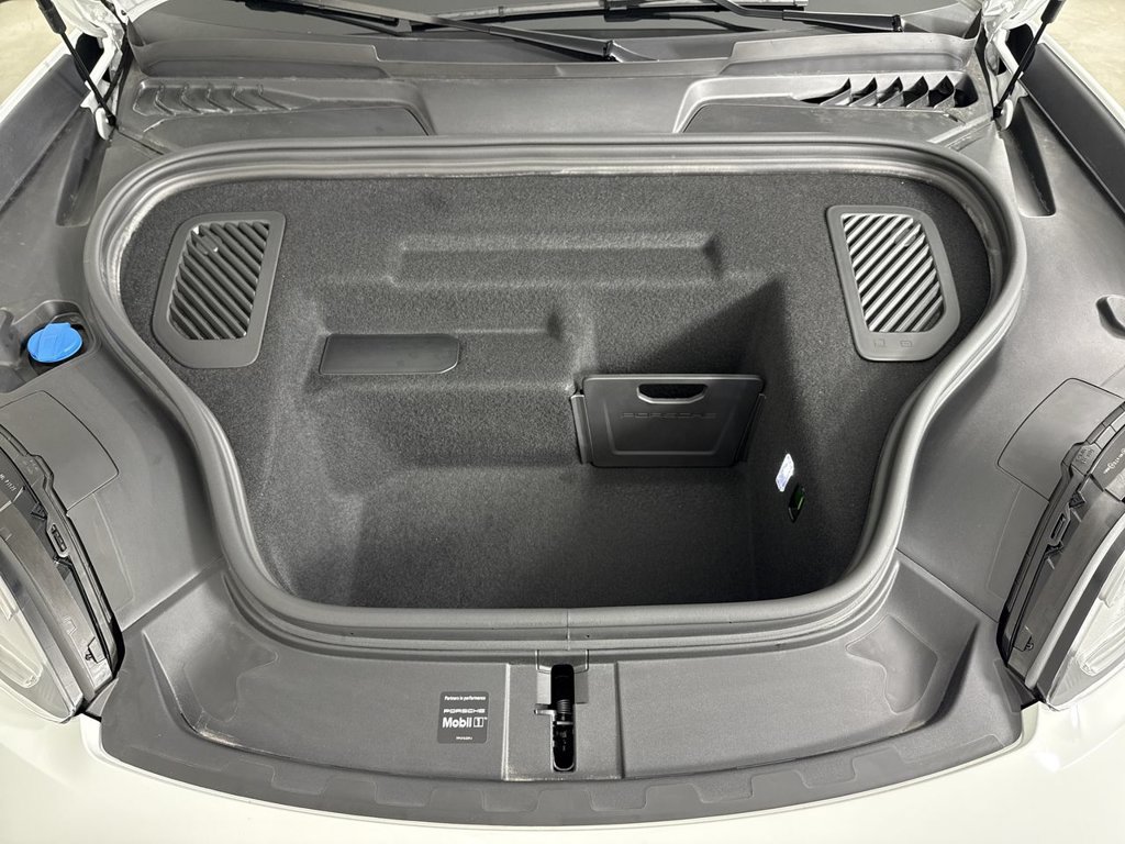 Certified 2025 Porsche Macan 4 Electric AWD/4WD image 21