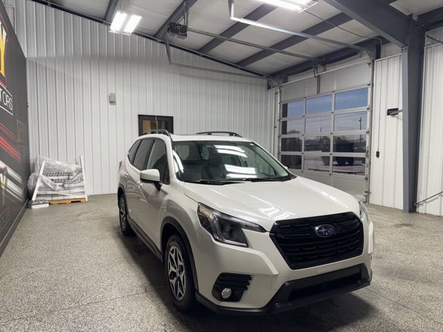 Used 2022 Subaru Forester Premium image 30