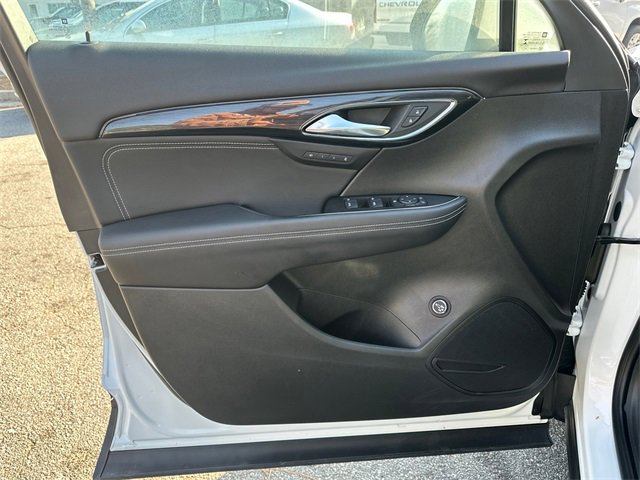 Used 2022 Buick Envision Essence w/ Safety Package image 10