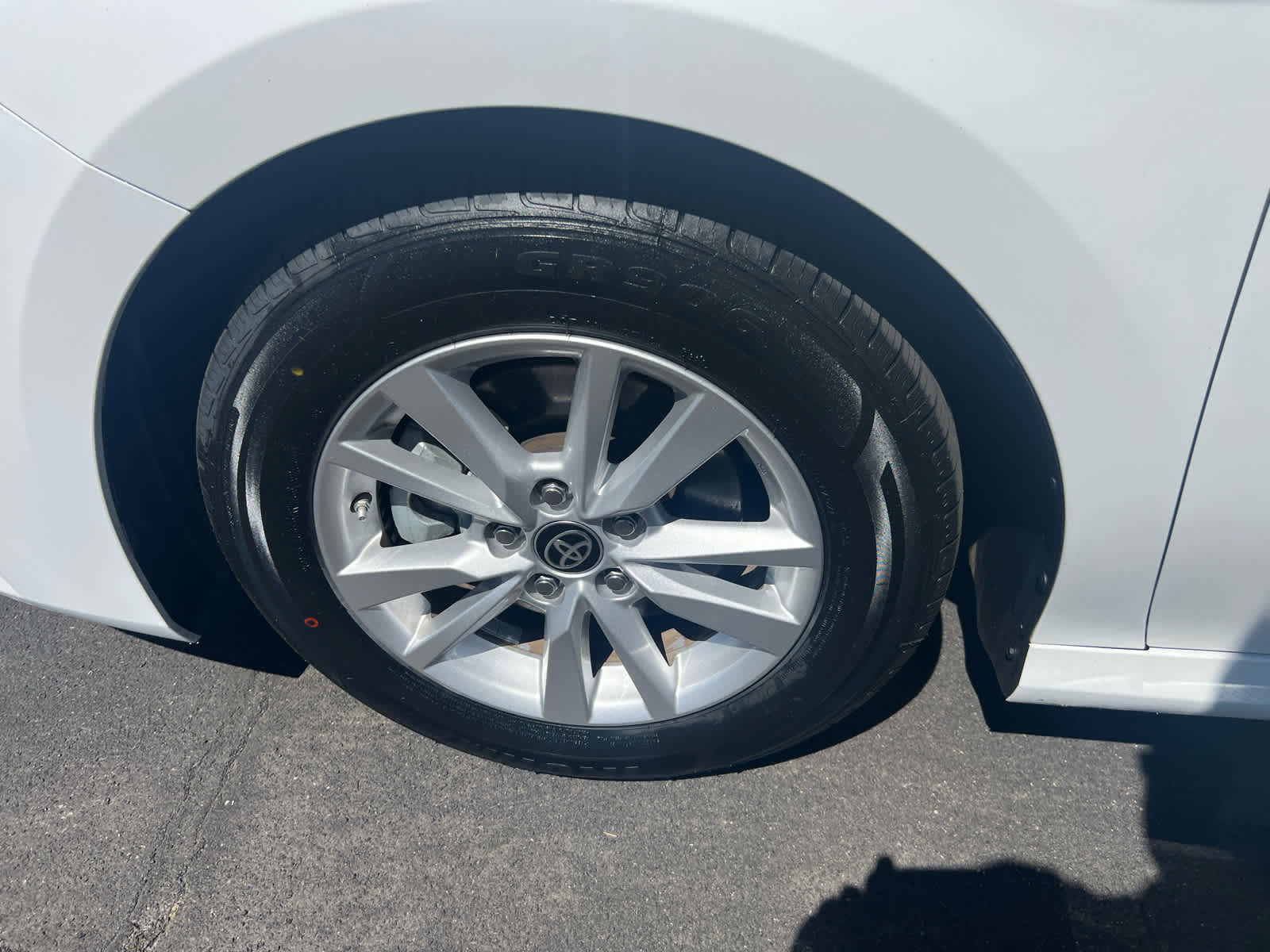 Used 2025 Toyota Camry LE FWD image 6