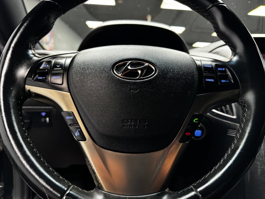 Used 2016 Hyundai Genesis 3.8 RWD image 22
