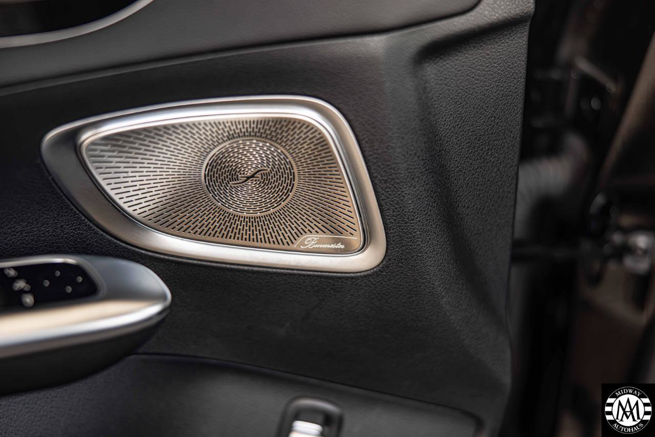 Used 2025 Mercedes-Benz C 300 Sedan image 25