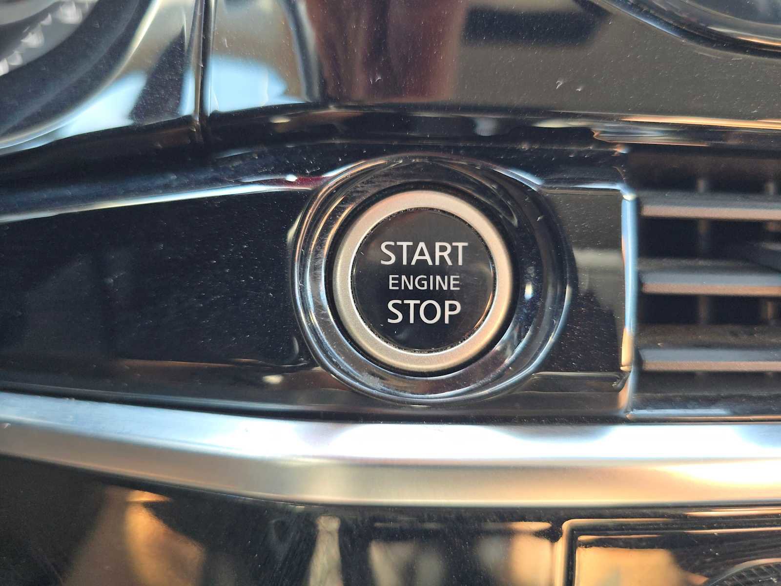 Used 2022 Nissan Pathfinder SL w/ Cargo Package image 31