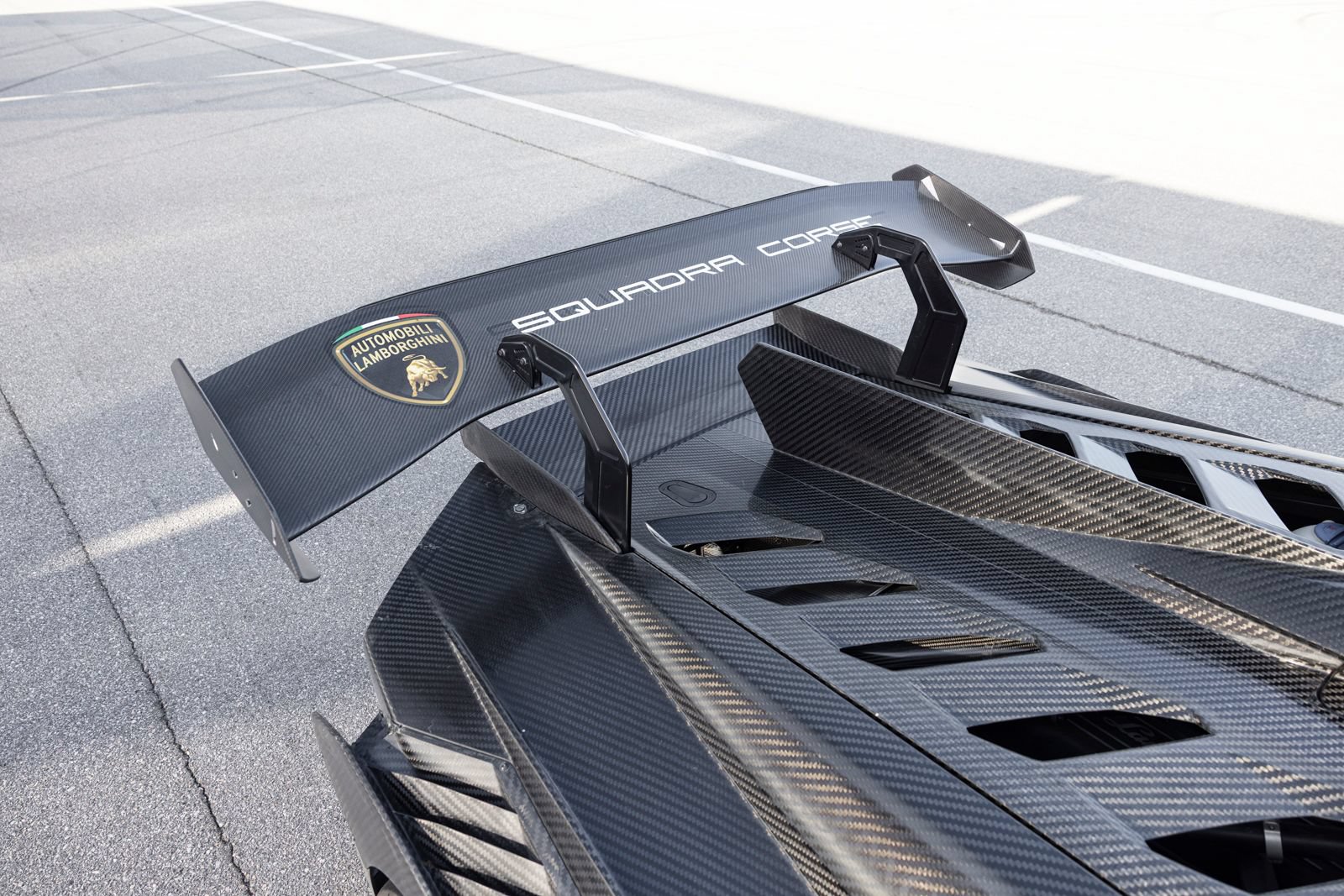 Used 2022 Lamborghini Huracan EVO RWD image 35