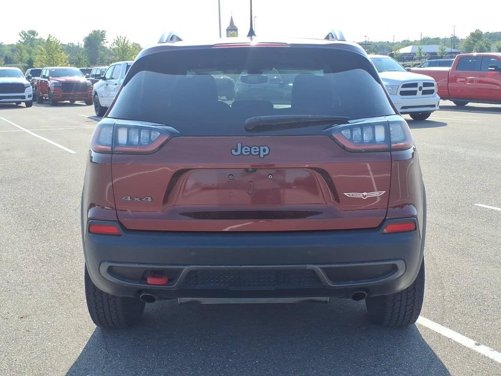 Used 2019 Jeep Cherokee Trailhawk w/ Cold Weather Group AWD/4WD image 5
