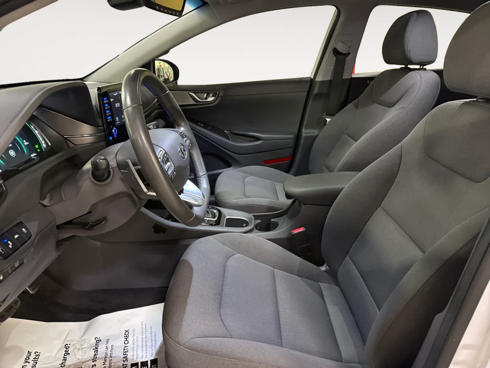 Used 2020 Hyundai Ioniq SEL FWD image 15