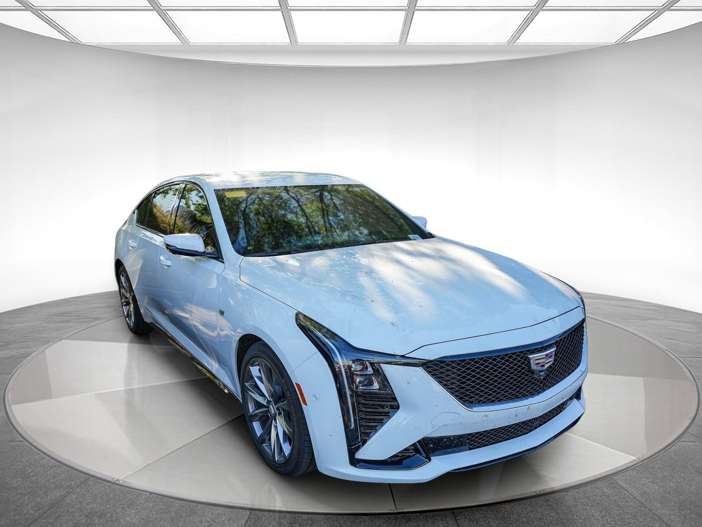 Used 2025 Cadillac CT5 Sport RWD image 2