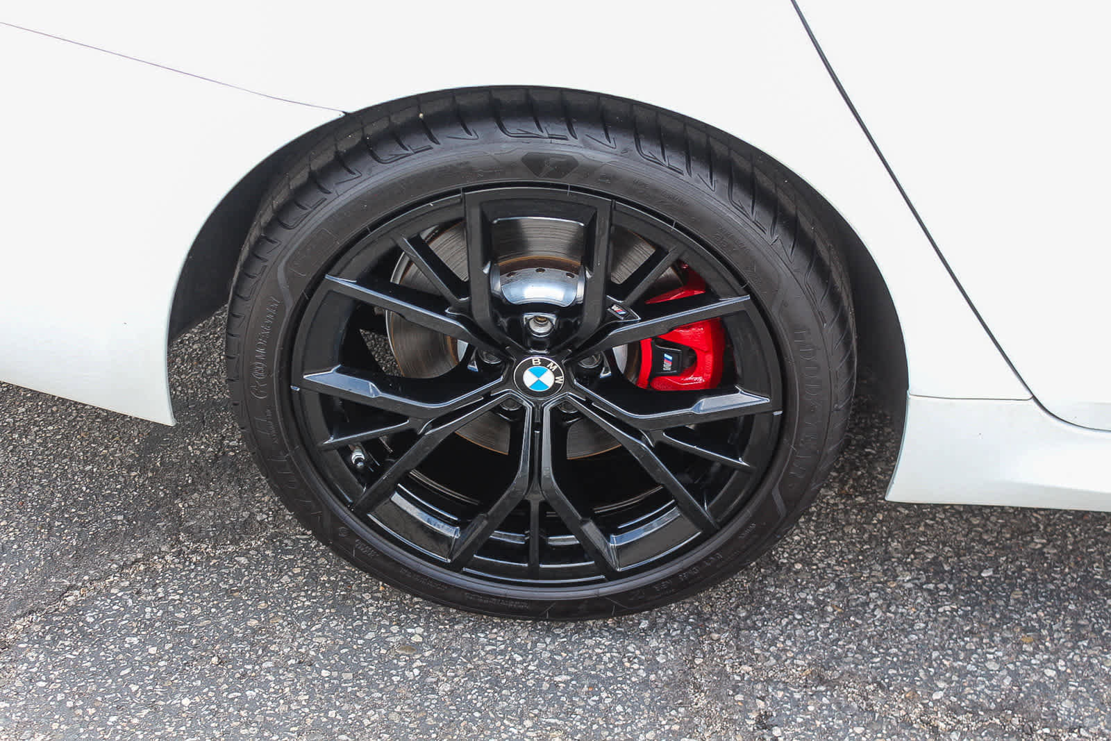 Used 2023 BMW 530i w/ M Sport Package RWD image 8