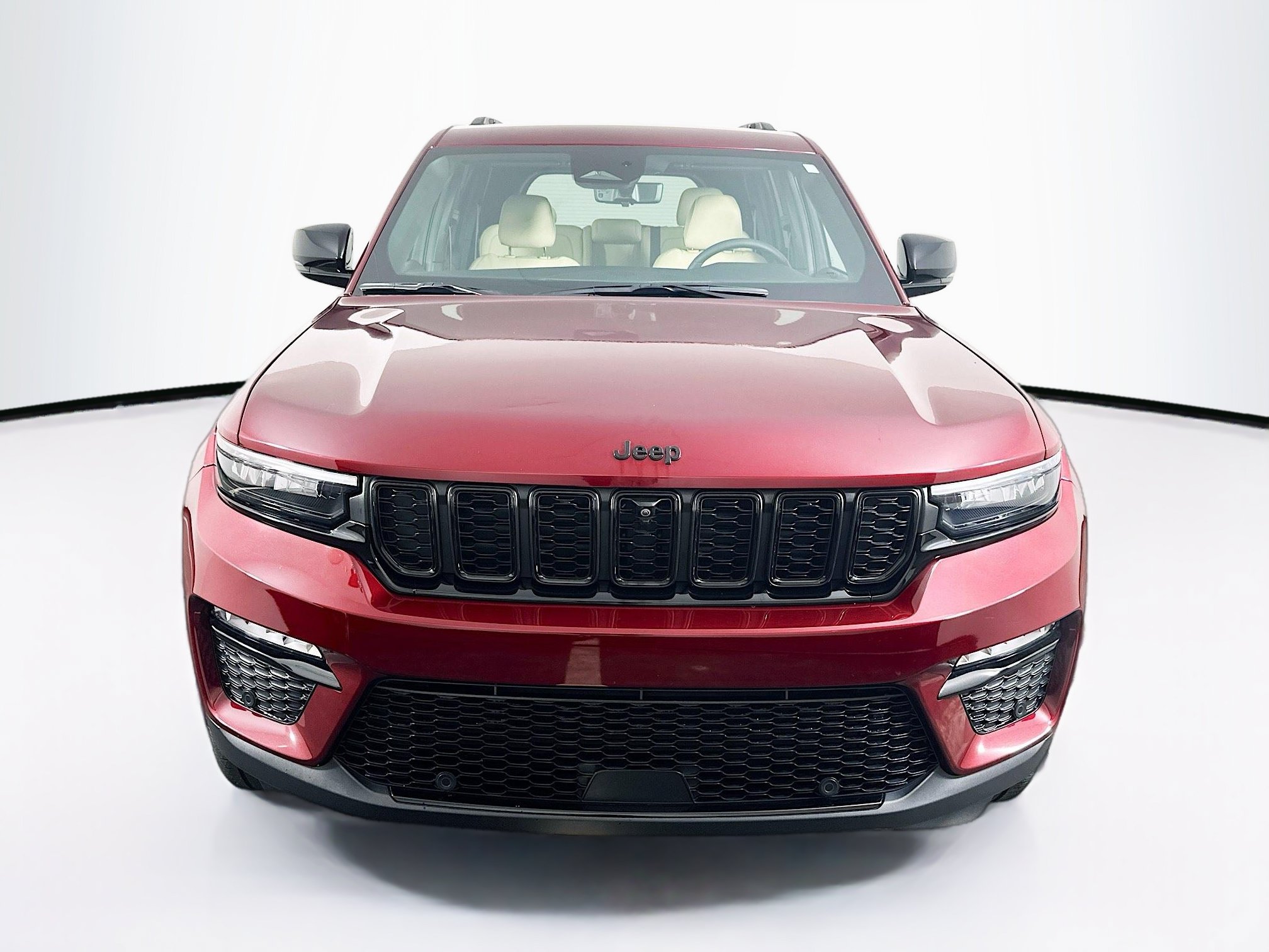 Used 2023 Jeep Grand Cherokee Limited w/ Luxury Tech Group II RWD image 2