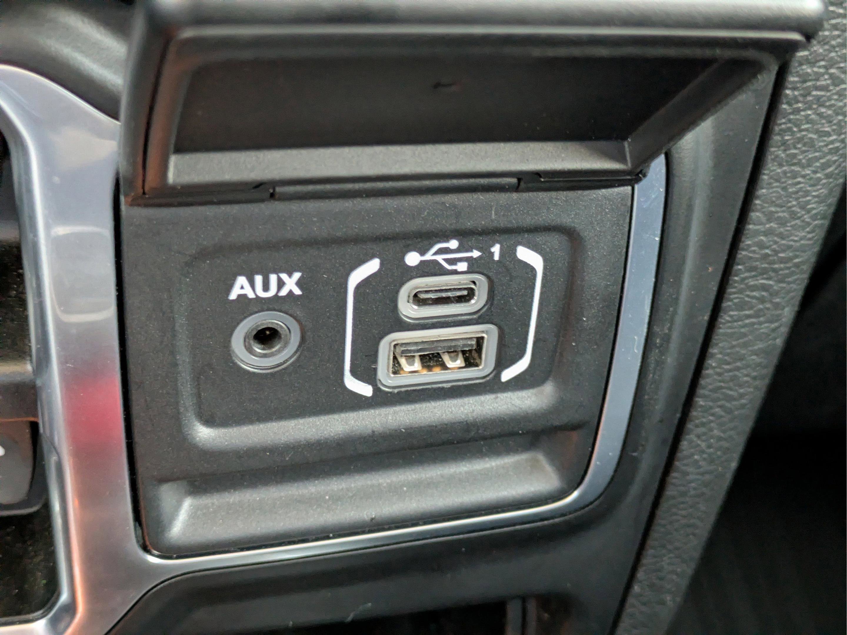 Used 2022 Jeep Wrangler Unlimited Sahara image 25