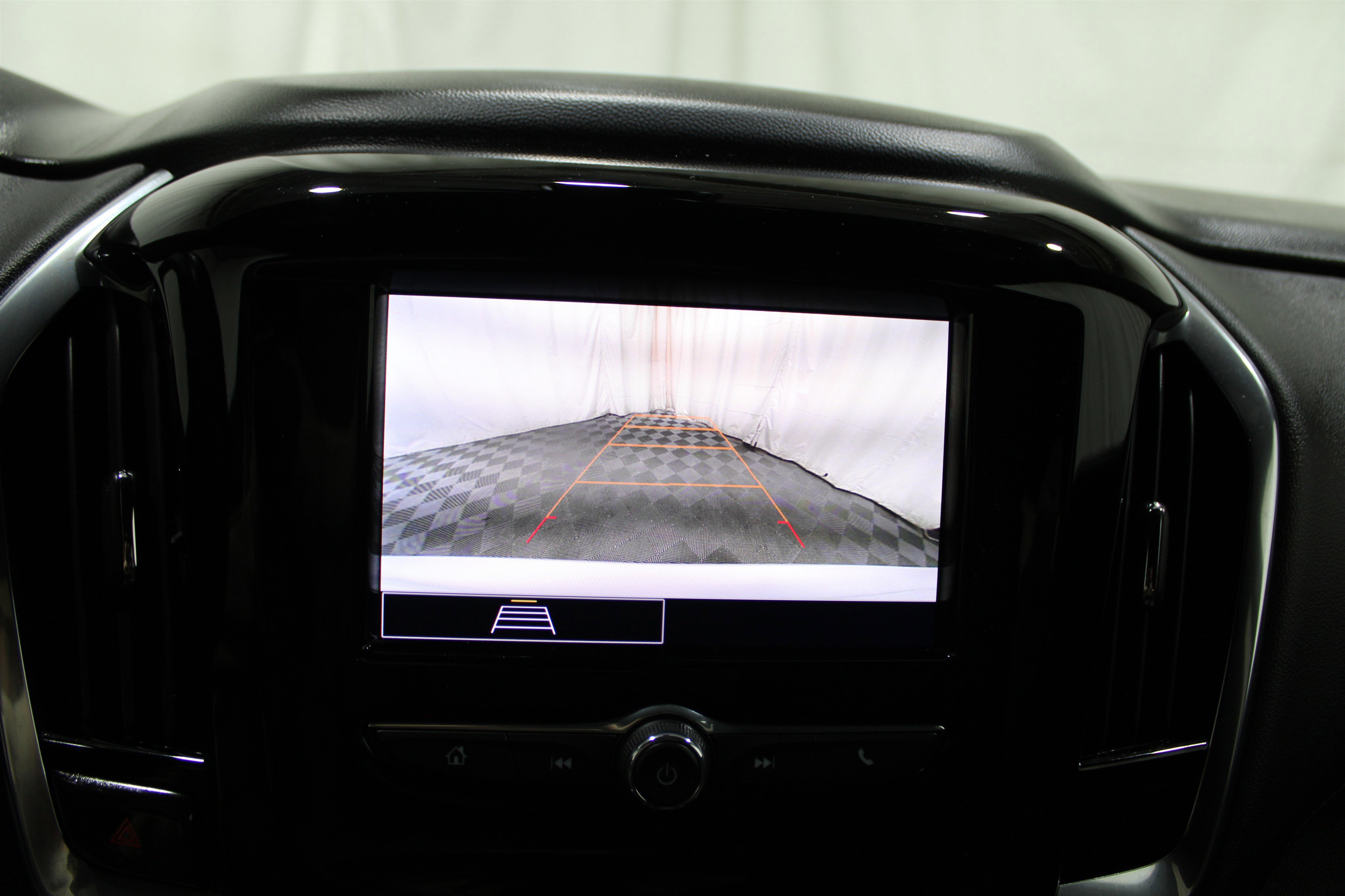 Used 2023 Chevrolet Traverse LT image 19