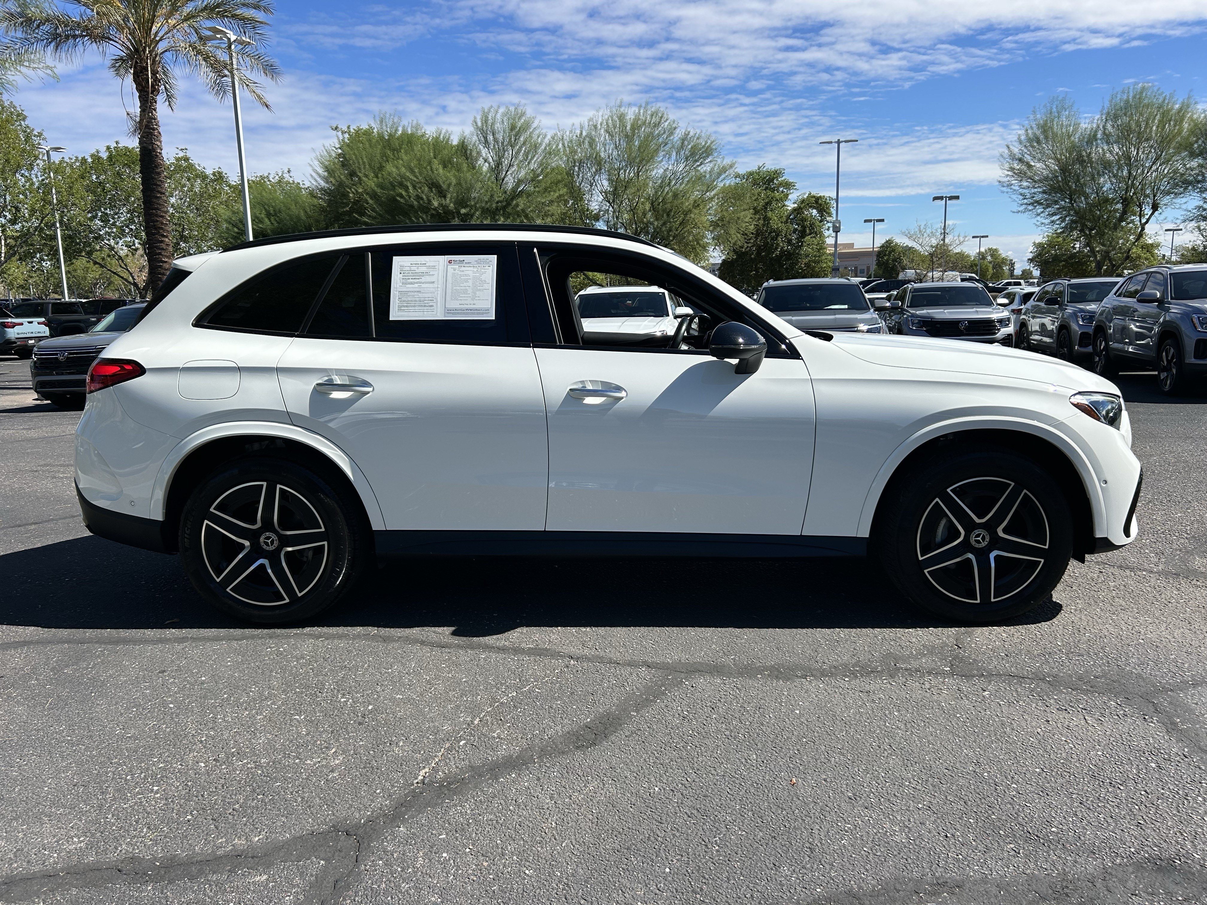 Used 2025 Mercedes-Benz GLC 300 image 5