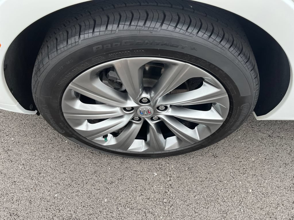 Used 2024 Buick Envista Avenir FWD image 9