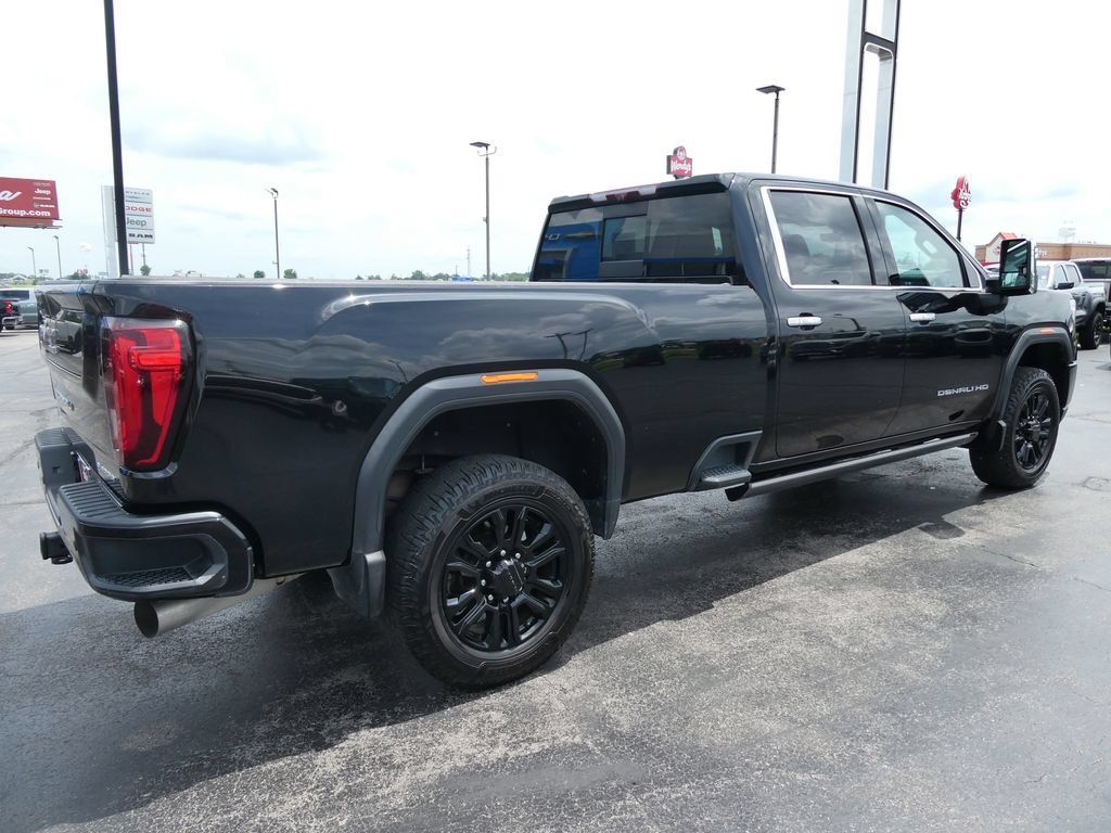 Certified 2022 GMC Sierra 3500 Denali w/ Denali Black Diamond Edition AWD/4WD image 5