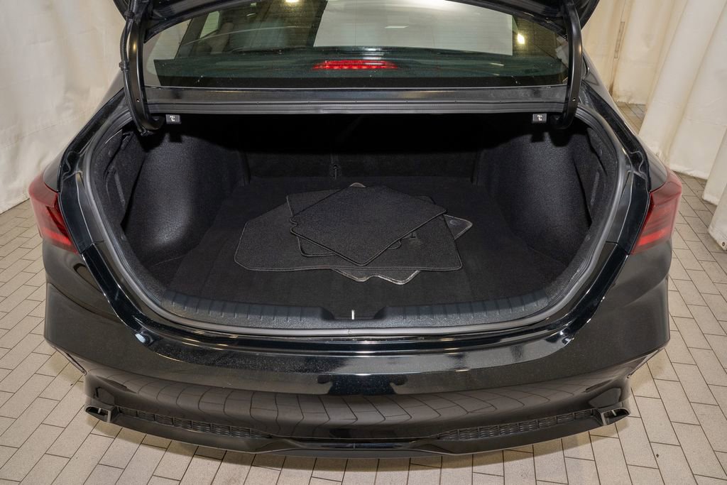 Used 2023 Kia Forte GT-Line w/ GT-Line Premium Package image 5