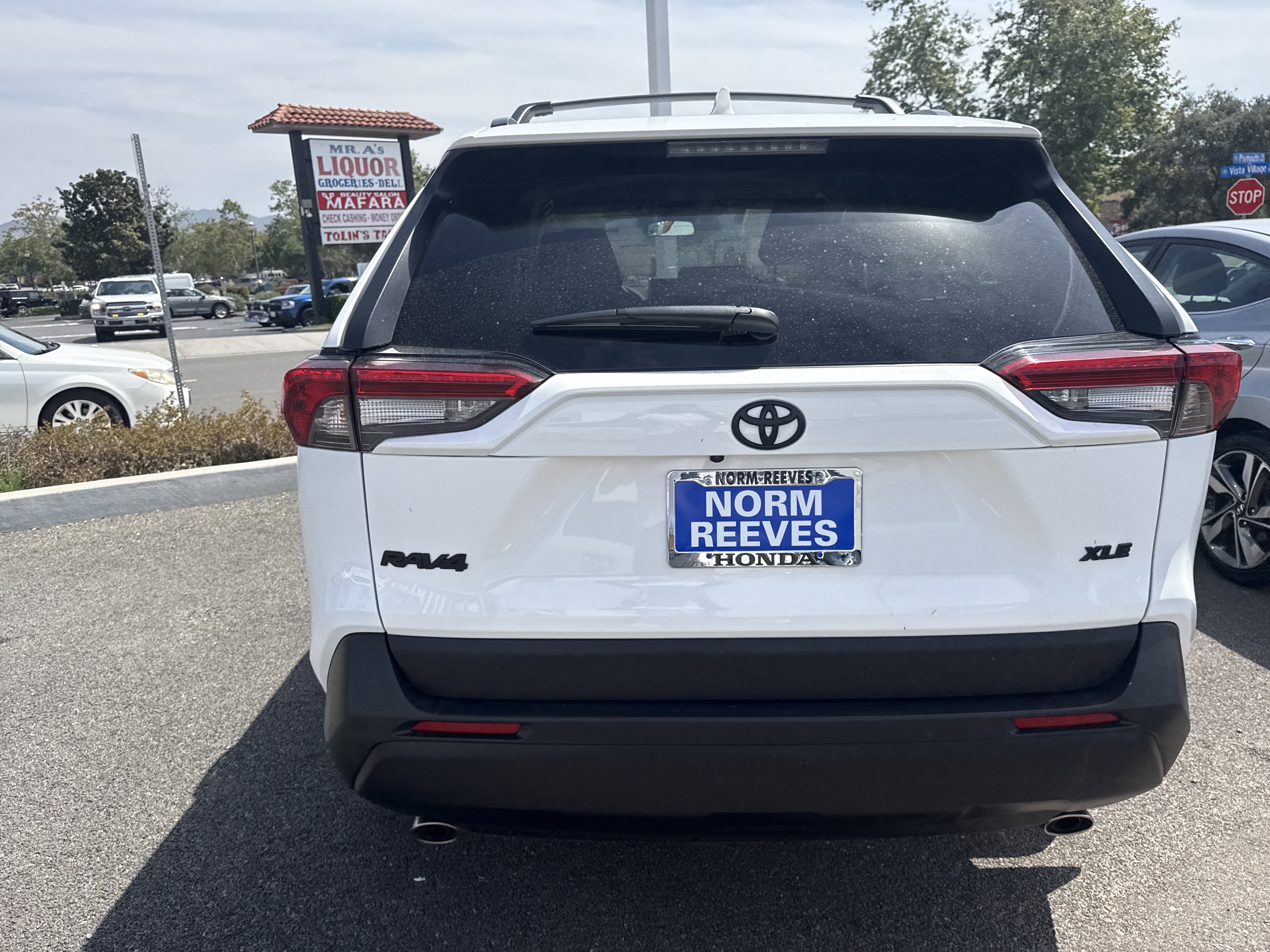 Used 2025 Toyota RAV4 XLE image 4