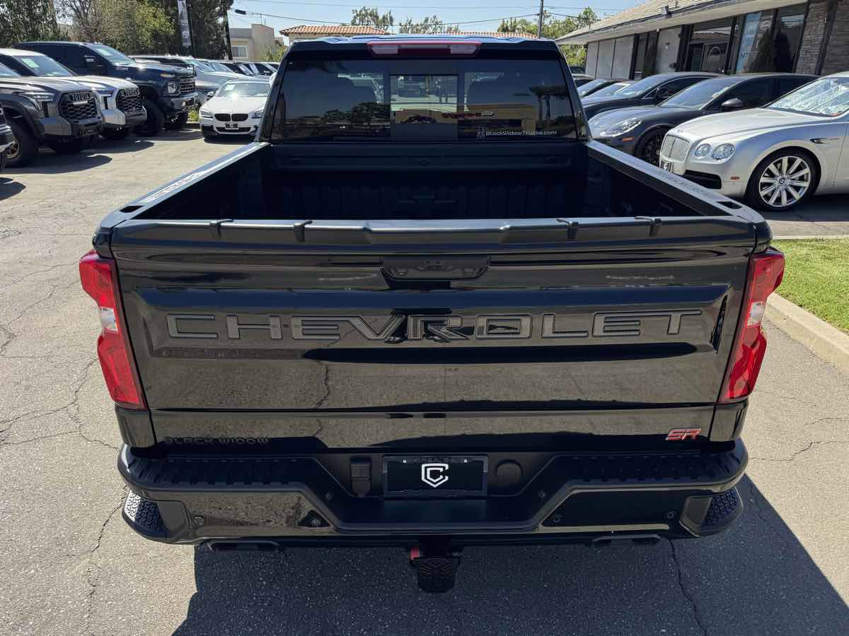 Used 2025 Chevrolet Silverado 1500 RST w/ Redline Edition AWD/4WD image 5