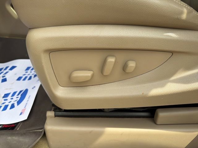 Used 2018 Chevrolet Suburban Premier image 30