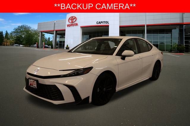 Used 2025 Toyota Camry SE image 7
