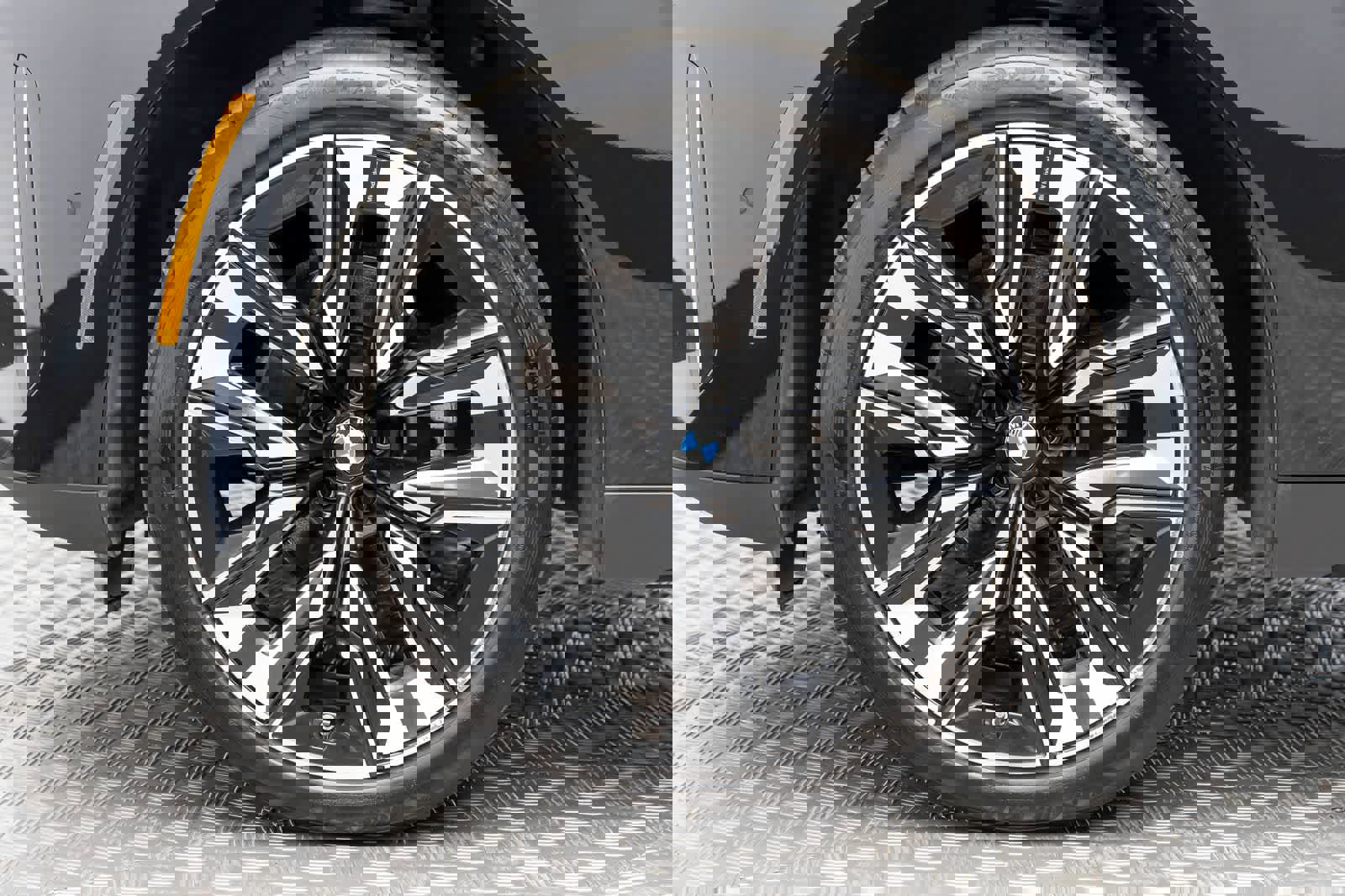 Used 2025 BMW X3 xDrive30i w/ Convenience Package image 8