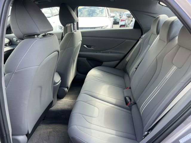 Certified 2023 Hyundai Elantra SEL w/ Convenience Package image 10