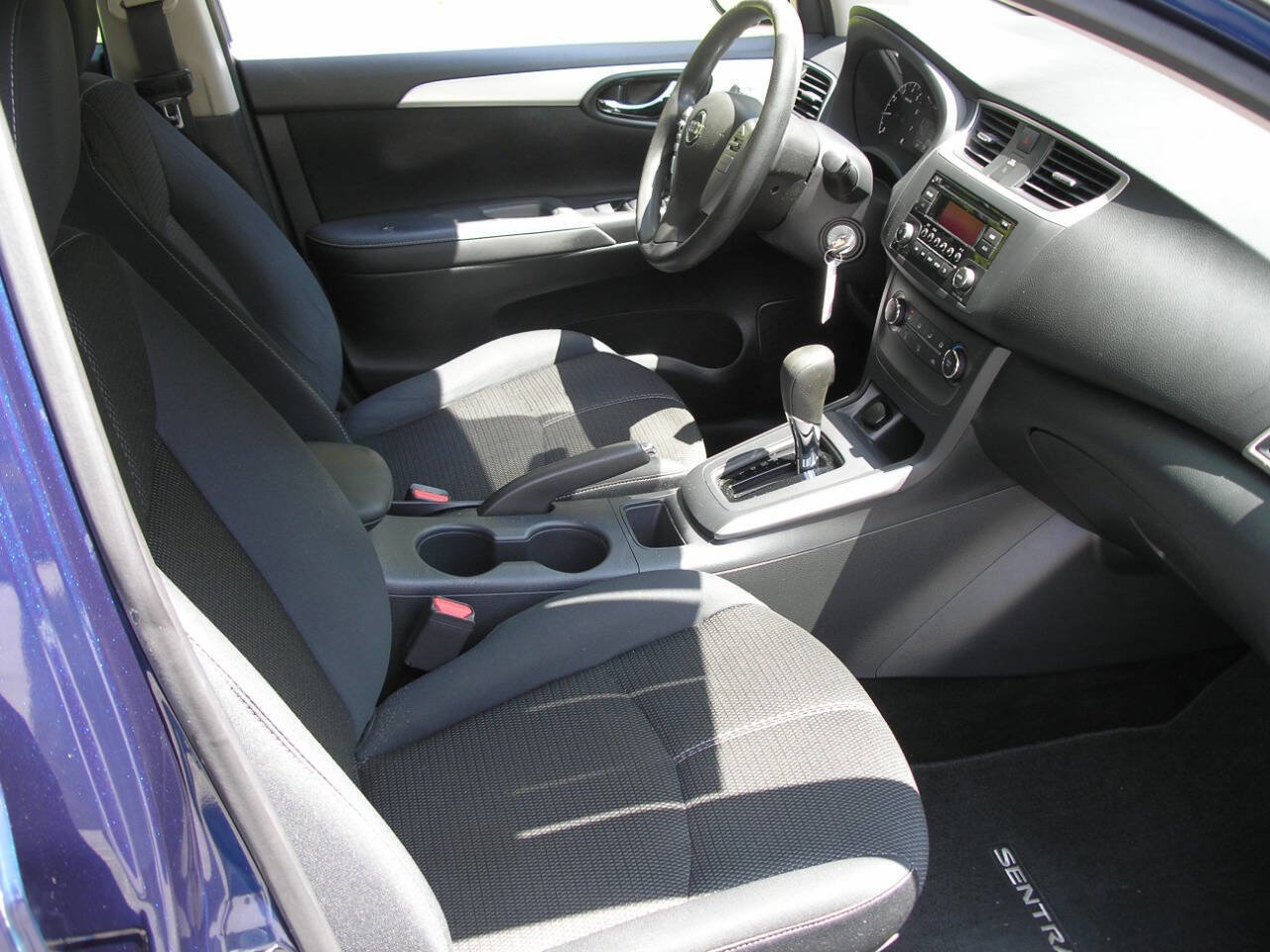 Used 2017 Nissan Sentra S w/ S Style Package image 7